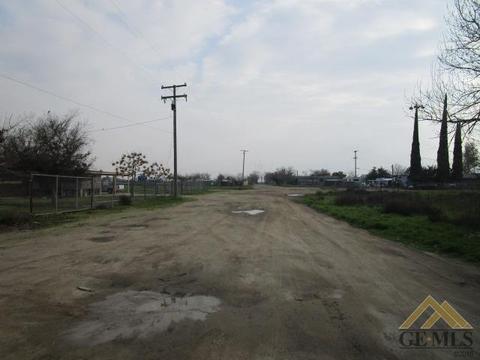 10439 Brutton St, Delano, CA 93215 photo 13