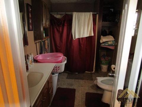 10439 Brutton St, Delano, CA 93215 photo 7