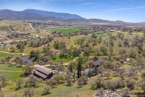 20205 Old Town Rd, Tehachapi, CA 93561 photo 1