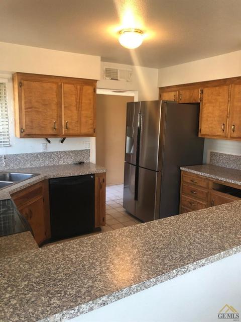 8901 Eucalyptus Dr, Bakersfield, CA 93306 photo 3