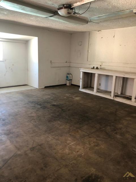 8901 Eucalyptus Dr, Bakersfield, CA 93306 photo 21