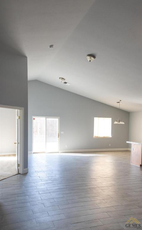 8709 Domingo St, Bakersfield, CA 93313 photo 11