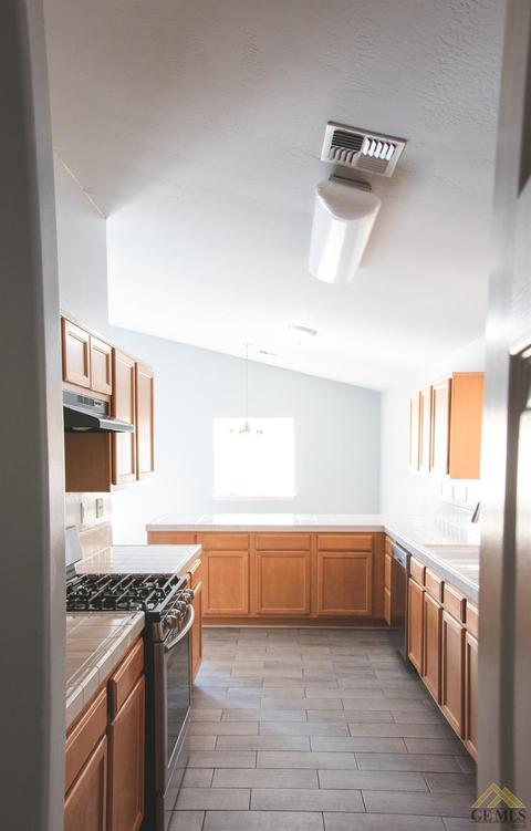 8709 Domingo St, Bakersfield, CA 93313 photo 6