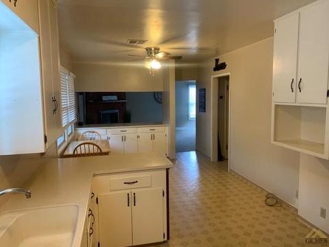 214 E Lucard St, Taft, CA 93268 photo 16