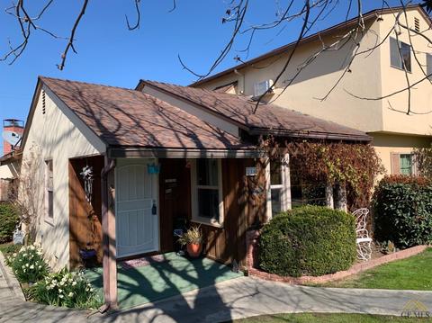 214 E Lucard St, Taft, CA 93268 photo 1