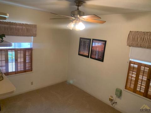 214 E Lucard St, Taft, CA 93268 photo 8