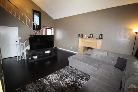 1609 Brandy Ct, Bakersfield, CA 93307 photo 4