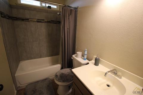 1609 Brandy Ct, Bakersfield, CA 93307 photo 7