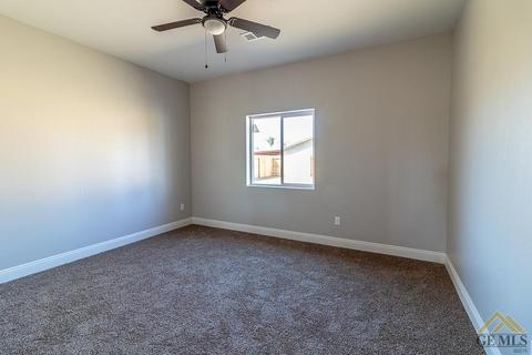 512 Rodeo St, Shafter, CA 93263 photo 11
