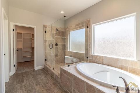 504 Rodeo St, Shafter, CA 93263 photo 8