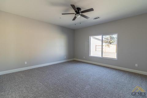 504 Rodeo St, Shafter, CA 93263 photo 9