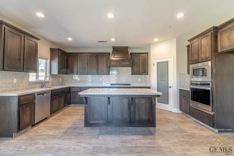504 Rodeo St, Shafter, CA 93263 photo 4