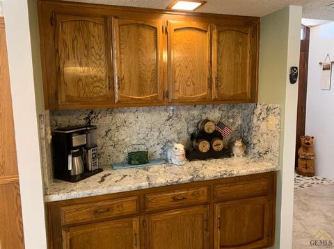 421 Sierra St, Taft, CA 93268 photo 9