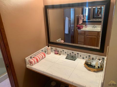 421 Sierra St, Taft, CA 93268 photo 13