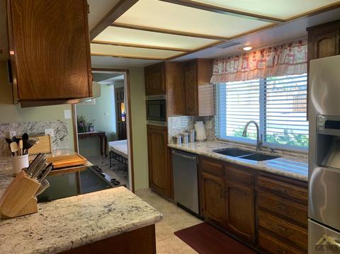 421 Sierra St, Taft, CA 93268 photo 7