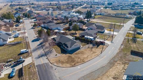 18470 Branding Iron Ct, Tehachapi, CA 93561 photo 4
