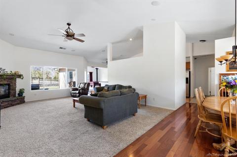 23481 Lakeview Dr, Tehachapi, CA 93561 photo 4