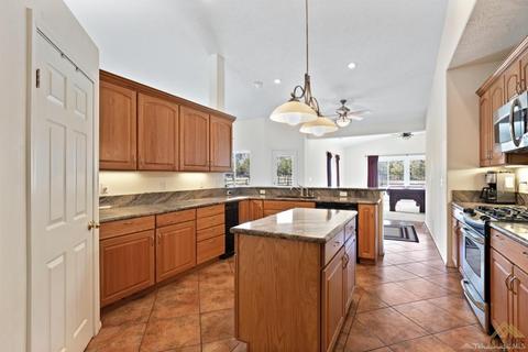 23481 Lakeview Dr, Tehachapi, CA 93561 photo 11
