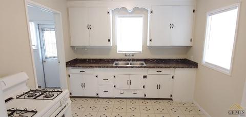 705 D St, Taft, CA 93268 photo 8