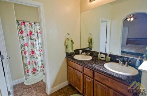 2001 Bloomfield Ave, Wasco, CA 93280 photo 15