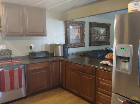 7501 Matlock Ct, Bakersfield, CA 93313 photo 9