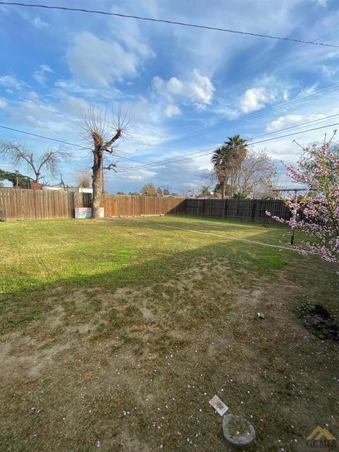 1111 Eureka St, Bakersfield, CA 93305 photo 13
