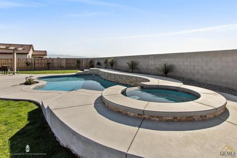 101 Hammersmith Dr, Bakersfield, CA 93314 photo 17