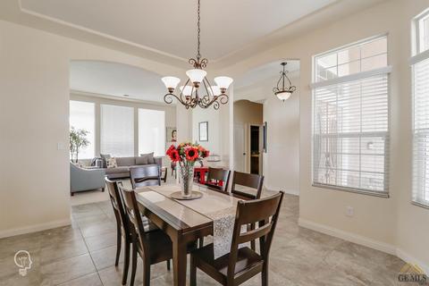3404 N Gate Dr, Bakersfield, CA 93306 photo 8