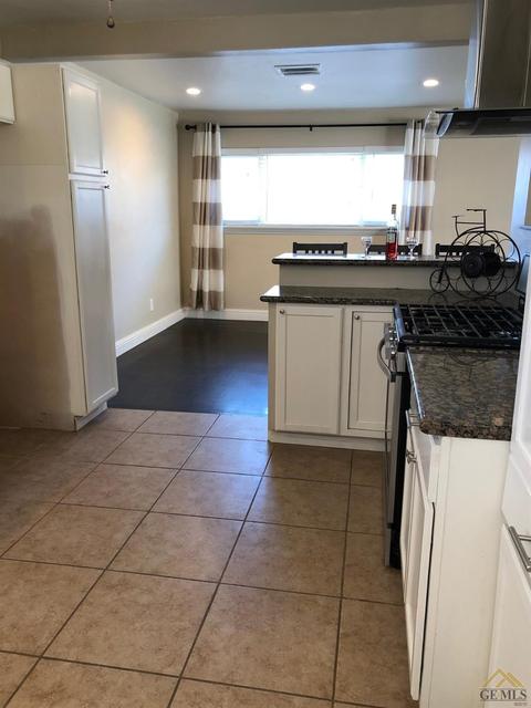 922 Devore Ave, Bakersfield, CA 93308 photo 5
