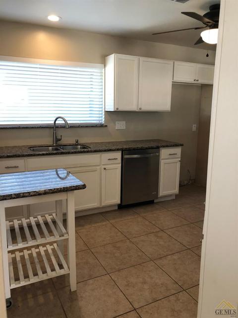 922 Devore Ave, Bakersfield, CA 93308 photo 4