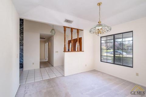 9504 Spokane Ave, Bakersfield, CA 93312 photo 12