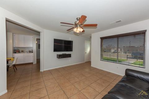 409 Taylor St, Taft, CA 93268 photo 4