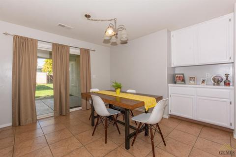 409 Taylor St, Taft, CA 93268 photo 7