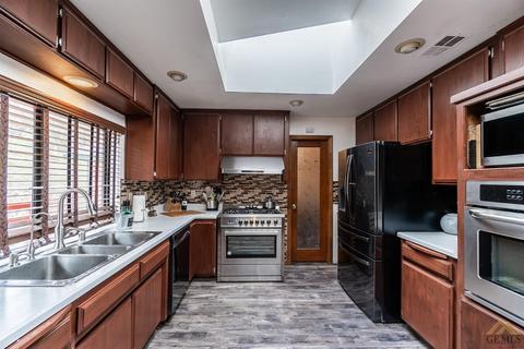 24301 Rowel Ct, Tehachapi, CA 93561 photo 5