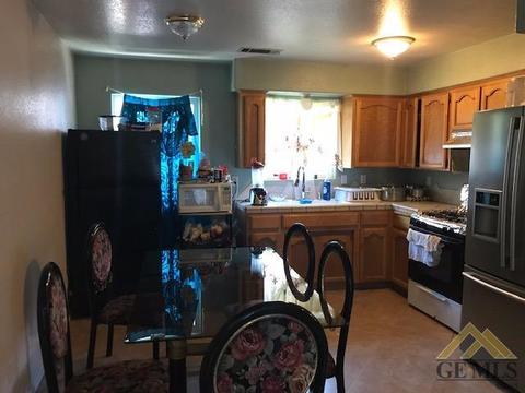 2029 3rd St, Wasco, CA 93280 photo 3