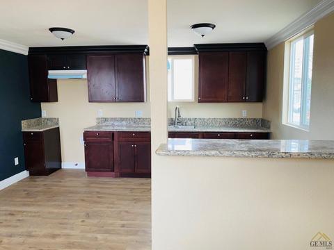 101 Pico St, Taft, CA 93268 photo 1