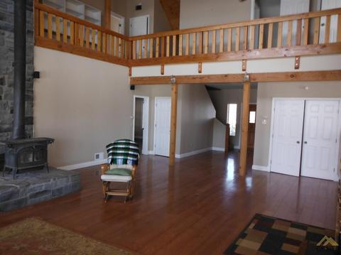 23205 Marigold Ave, Tehachapi, CA 93561 photo 3