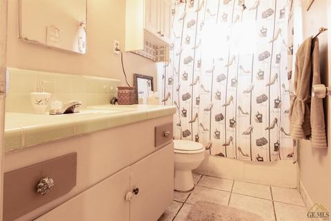 2116 Custer Ave, Bakersfield, CA 93304 photo 6