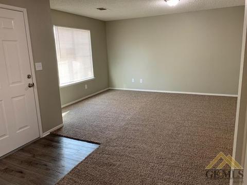 604 Camp Ave, Shafter, CA 93263 photo 2