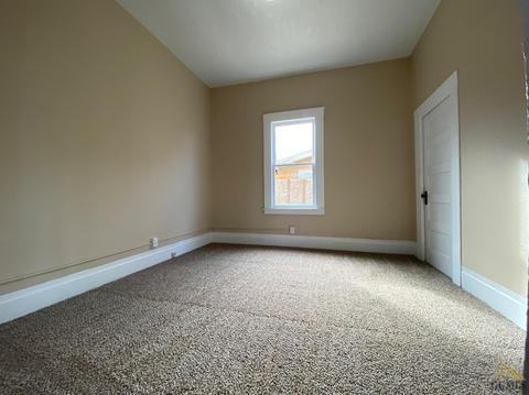 601 Lucard St, Taft, CA 93268 photo 9