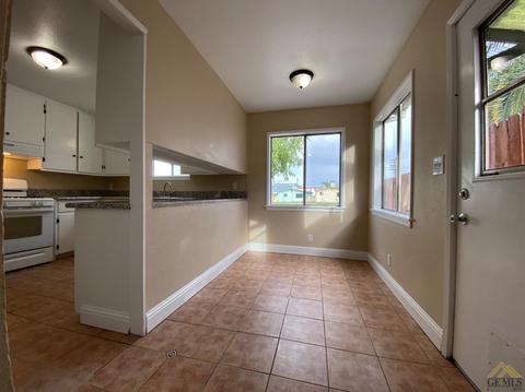 601 Lucard St, Taft, CA 93268 photo 14
