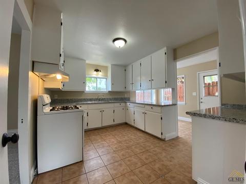 601 Lucard St, Taft, CA 93268 photo 12