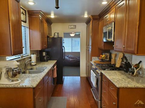 910 3rd St, Taft, CA 93268 photo 16