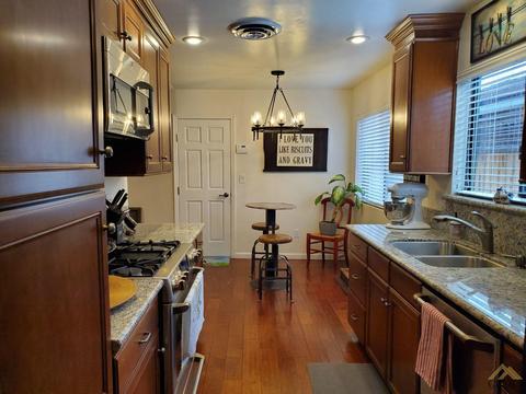 910 3rd St, Taft, CA 93268 photo 17