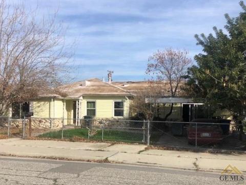 108 Adams St, Taft, CA 93268 photo 2