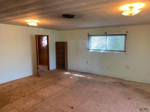 108 Adams St, Taft, CA 93268 photo 4