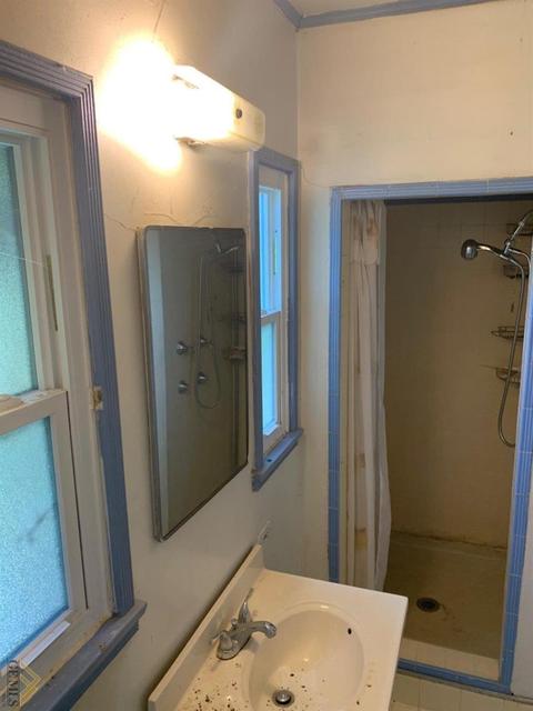 108 Adams St, Taft, CA 93268 photo 15
