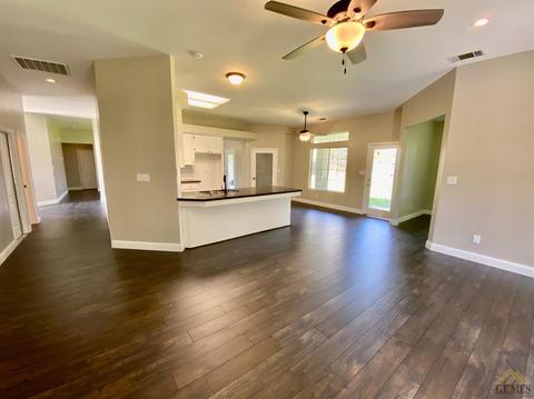 786 Pheasant Run Dr, Shafter, CA 93263 photo 9