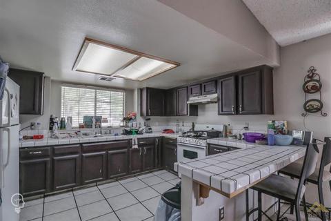 659 Camp Ave, Shafter, CA 93263 photo 9