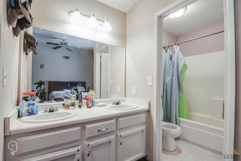 659 Camp Ave, Shafter, CA 93263 photo 11